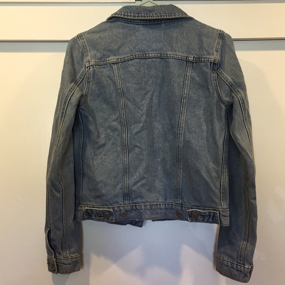 LEVI’s Jean Jacket - Picture 2 of 5
